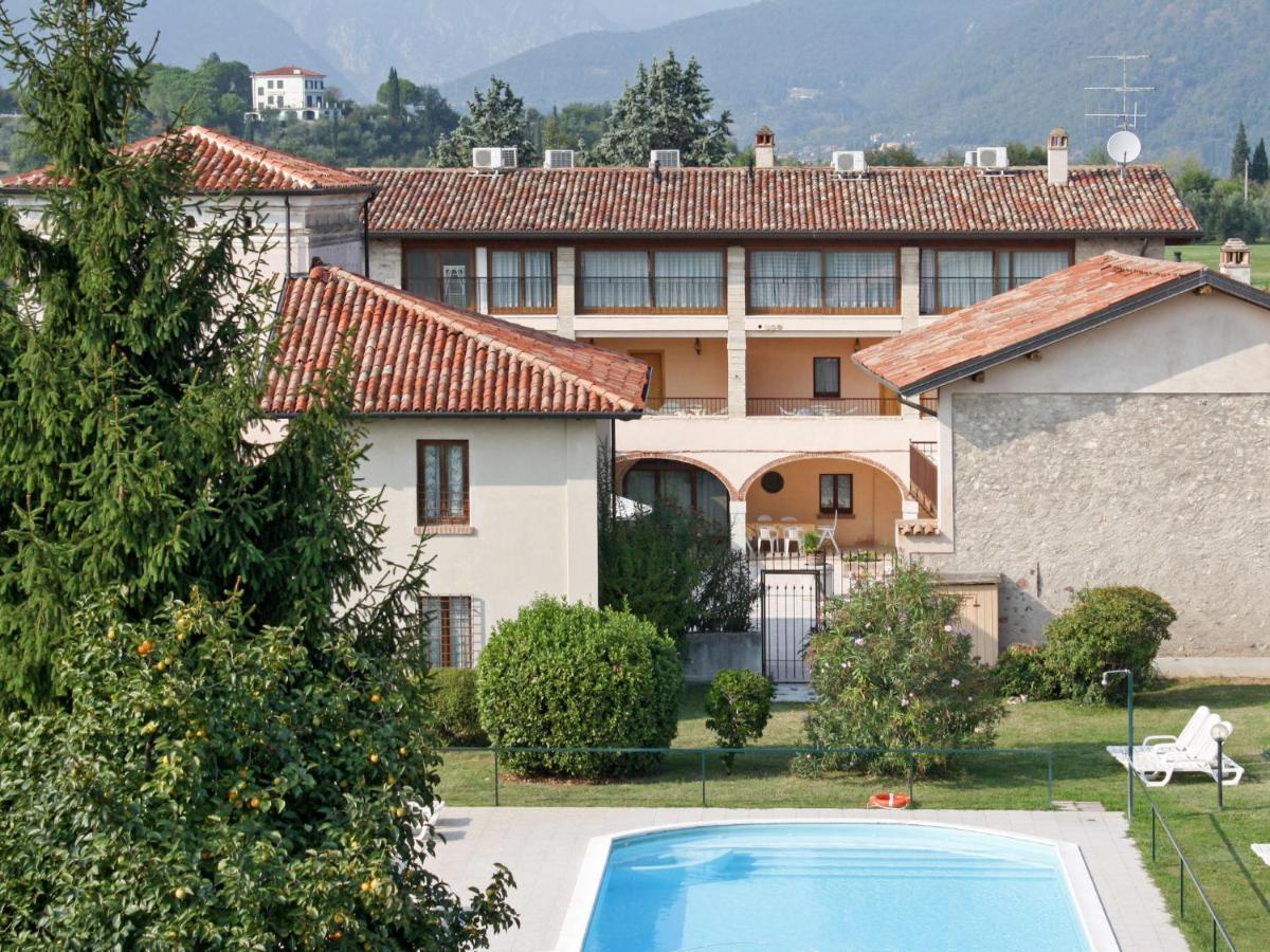 Apartamento Colombaro Vecchio-6 By Interhome